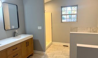 8535 Kenasaw Ct, Indianapolis, IN 46217