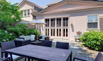 3 Hazard Ave, Newport, RI 02840