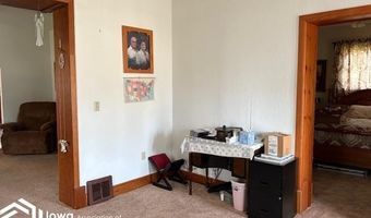 134 E Main St, Agency, IA 52530