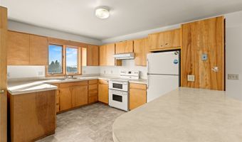 370 Commerce St, Bigfork, MT 59911