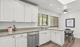 3211 Village 3, Camarillo, CA 93012