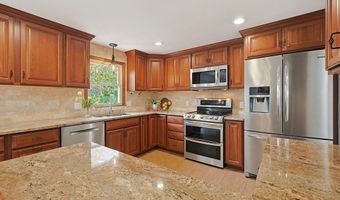 42 Colts Way, Attleboro, MA 02703