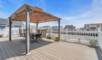 91 Wind Jammer Ct, Bayville, NJ 08721