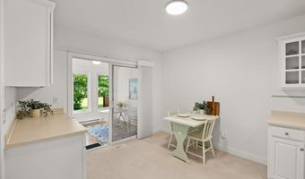 9 Blue Meadow Ct 9, Bourne, MA 02532