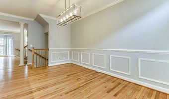 953 HARRISON Cir, Alexandria, VA 22304