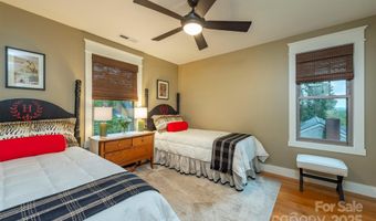 71 McLain St, Asheville, NC 28803