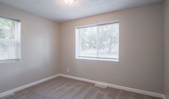 4690 N Sadlier Dr, Indianapolis, IN 46226