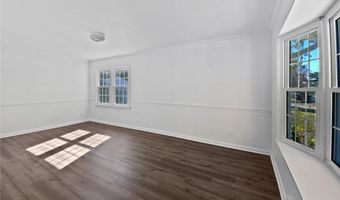 120 Birchwood Dr, Ballwin, MO 63011