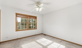 546 N 4th Ave, Addison, IL 60101