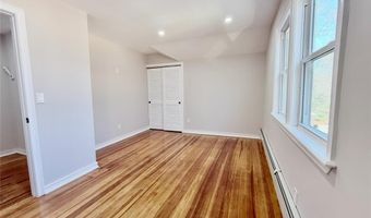 4 Arcade St, Johnston, RI 02919