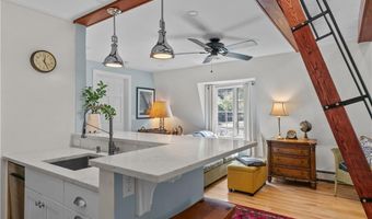 99 Coggeshall Ave 2, Newport, RI 02840