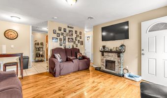 242 Pearl Harbor St, Bridgeport, CT 06610