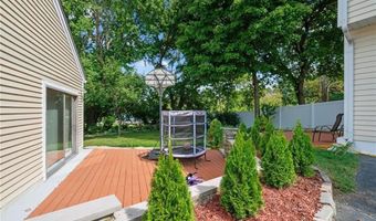 129 Simmonsville Ave, Johnston, RI 02919