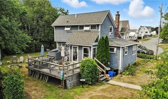 69 Longview Dr, Narragansett, RI 02882
