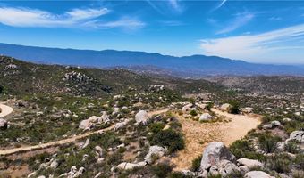 988 Crazy Horse Canyon Dr, Aguanga, CA 92536