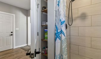 7253 Flamingo Rd, Algonac, MI 48001