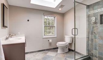 5013 BROOKDALE Rd, Bethesda, MD 20816