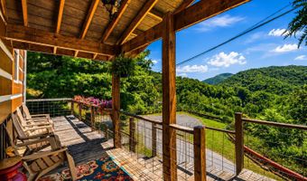 104 Ridge Ave, Appalachia, VA 24216