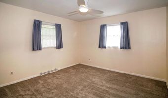 6 S BELL Rd, Bellmawr, NJ 08031