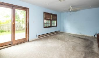 153 12th St, Belford, NJ 07718
