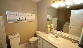 946 Emerald Hills Dr S, Arnolds Park, IA 51331