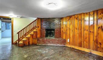 10 Roosevelt Ave, Lincoln, RI 02865