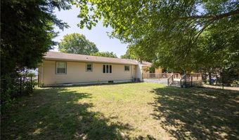 5 W View Ave, North Providence, RI 02911