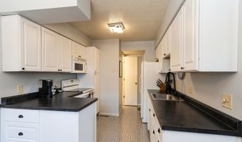 944 Sunburst Ln, Altoona, IA 50009