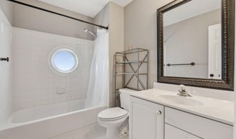 43949 BRUCETON MILLS Cir, Ashburn, VA 20147