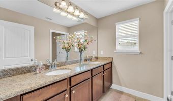132 MAGNETA Loop, Auburndale, FL 33823