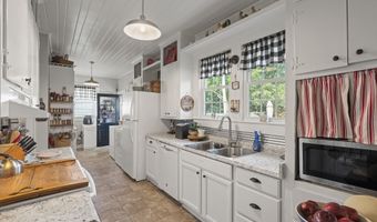 404 N Madison St, Athens, AL 35611