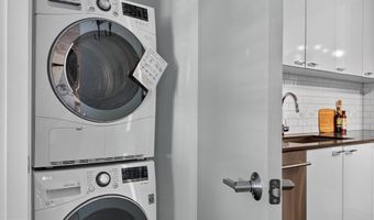 515 N WASHINGTON St 105, Alexandria, VA 22314