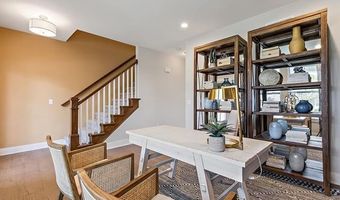 6128 N Trailwoods Dr, Ann Arbor, MI 48103