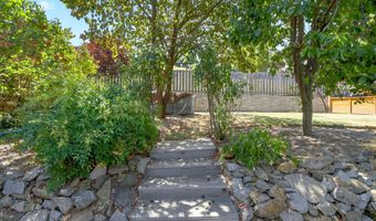 1108 Park St, Ashland, OR 97520