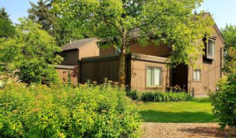 1 Westbury Ct, Ann Arbor, MI 48105