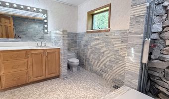 498 Town Line Rd, Bennington, VT 05201