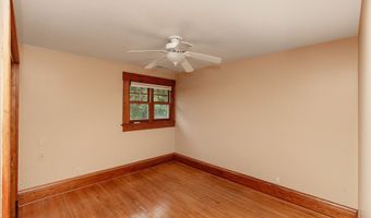 618 9th St, Ames, IA 50010