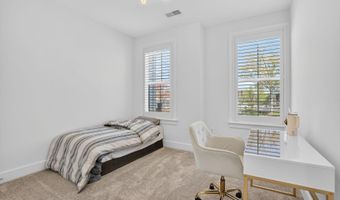 7449 ROCKY CREEK Ter, Annandale, VA 22003