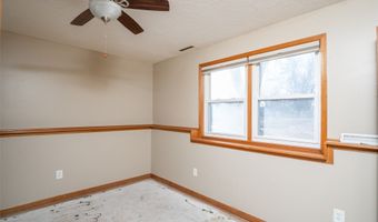 1005 6th St NW, Altoona, IA 50009