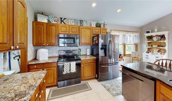 23371 650th Ave, Alden, MN 56009