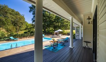8193 Lavelle Rd, Athens, OH 45701