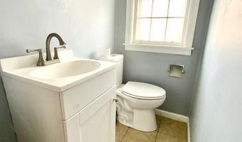 304 Plymouth St, Athens, WV 24712