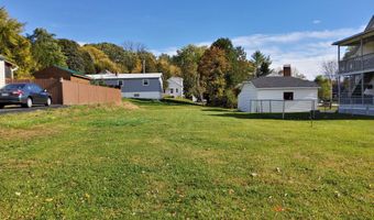 44 Poland Rd, Auburn, ME 04210