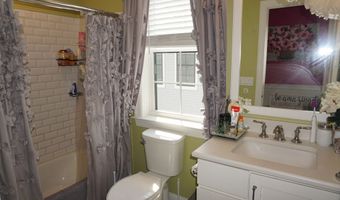 127 Brentwood Cir 127, Danbury, CT 06810