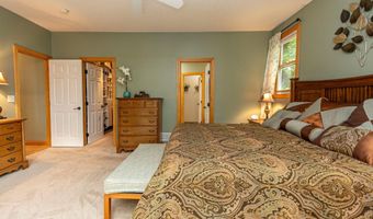 1728 Golden Dr SW, Alexandria, MN 56308