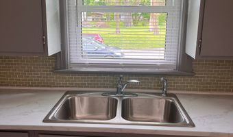 1604 W 11th St, Anderson, IN 46016