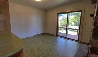 322 Morris St W, Broadus, MT 59317