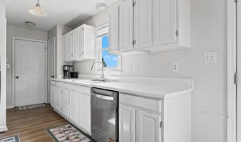 215 Upland View Dr, Boiling Springs, SC 29316