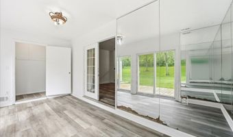 293 Gettysburg Way, Bayonne, NJ 07035
