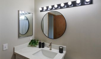 56 Kunihi Ln 323, Kahului, HI 96732